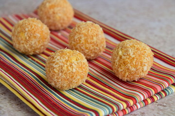 Coconut sweet potato energy bites