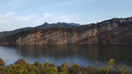 Fototapeta premium Korea beautiful mountains rivers and cliffs