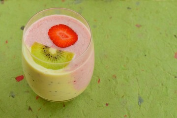 strawberry kiwi smoothie. Healthy breakfast fruit smoothie