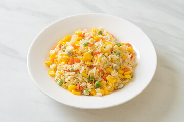fried rice with mixed vegetable (carrot, green bean peas, corn) and egg