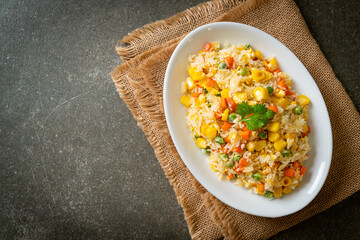 fried rice with mixed vegetable (carrot, green bean peas, corn) and egg