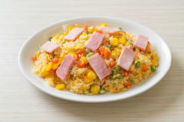 fried rice with ham and mixed vegetable (carrot, green bean peas, carrot)