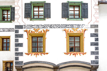 Mitnica House