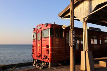愛媛県　下灘駅　伊予灘ものがたり

