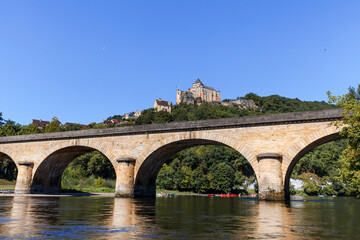 Fototapeta premium Château de Castelnaud la Chapelle depuis La Dordogne.