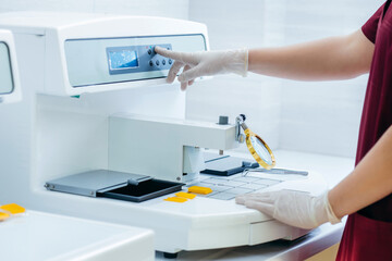 Waxing samples in laboratory, Histological examination (biopsy)