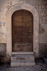 Fototapeta na wymiar Door in the village of Scanno