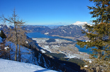 View from the Bleckwand to the Wolfgangsee in winter, Gmunden district, Salzkammergut, Upper...