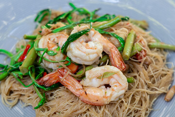 Thailand spicy fried noodle with vegetable and shrimp