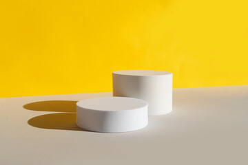 Minimal product display