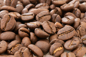 焙煎したコーヒー豆のクローズアップ