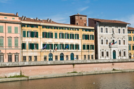 Lungarno Pacinotti, Arno River, Pisa, Tuscany