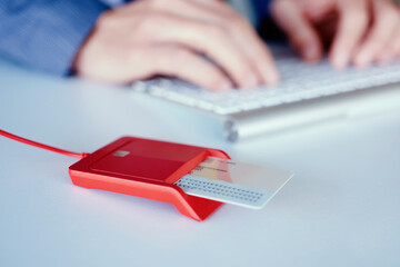 electronic identification in a reader