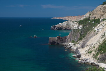 Fototapeta na wymiar view of the coast from rock
