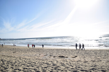 orilla del mar, personas en la playa, Chile Maitencillo 