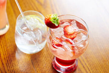 cocktail with ice and mint