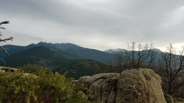 krajobraz g&oacute;ry las drzewa natura widoki sierra de guadarrama