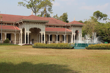 Fototapeta na wymiar pavilion (abhisek dusit) at dusit park in bangkok (thailand)