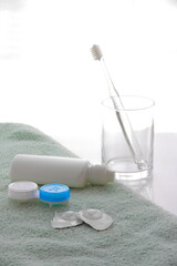 使い捨てコンタクトレンズとケア用品