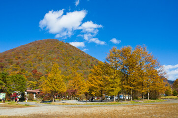 Obraz premium A ropeway leads up to the top of Haruna Fuji, from where one can look out over the surrounding landscape.
