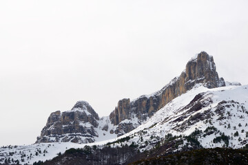 Obraz premium Snowy peaks in the Pyrenees