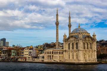 Fototapeta na wymiar Ortakoy Mosque on the banks of the Bosporus. Istanbul, Turkey.