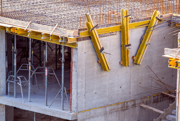 High-rise construction site. Technologies for the construction of residential buildings. Load-bearing structures.