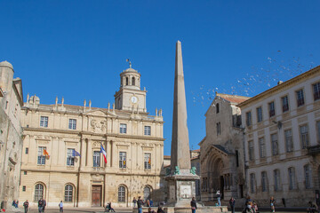 Place d'Arles.