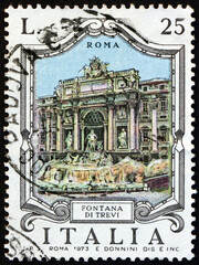 Postage stamp Italy 1973 Trevi fountain, Rome