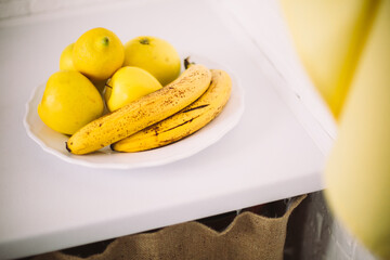 bananas morning lemon plate