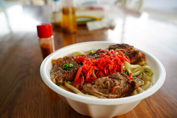 沖縄ソバ　ソーキそば