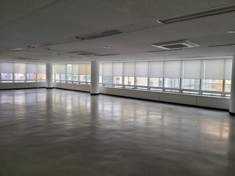 a spacious office which is unoccupied