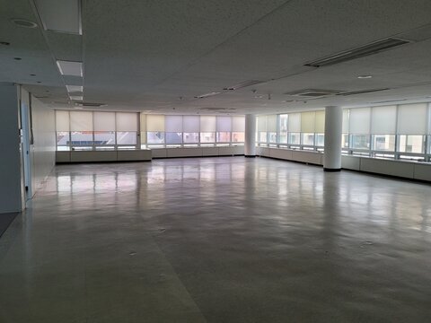 a spacious office which is unoccupied