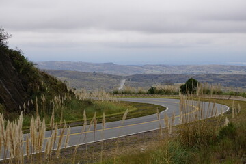 the road to the mountains