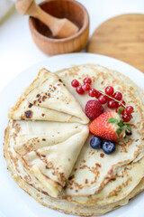 pancakes with strawberries