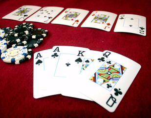 Pot Limit Omaha Poker (PLO): Full house with double-suited aces as starting hand - obrazy, fototapety, plakaty
