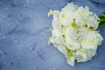 bouquet of white roses