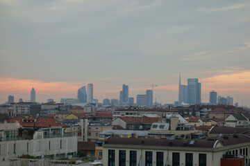 Fototapeta na wymiar Milano - city skyline at sunset