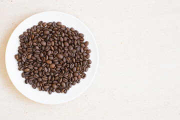 焙煎したエチオピア産のコーヒ豆