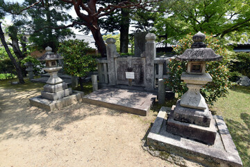 岩倉具視幽棲旧宅　遺髪碑　京都市岩倉