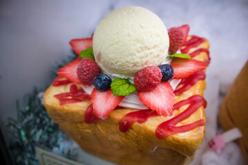 Japanese honey tost with ice cream