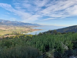 Naklejka premium lake in the mountains