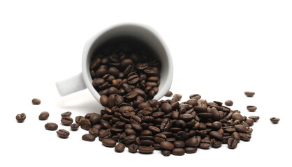 Fototapeta na wymiar Coffee beans pile with white porcelain cup, mug isolated on white background