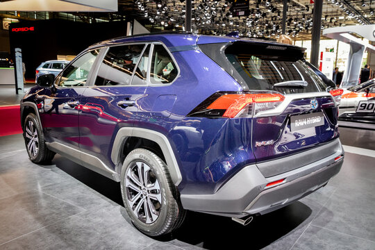 Toyota RAV4 Hybrid car