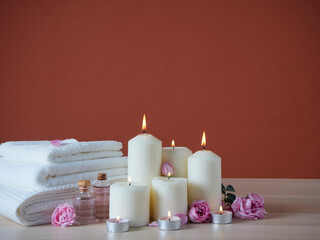 Obraz na płótnie Canvas Spa composition with burning aromatic candles