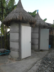 The toilet is made from the sheaves behind the natural atmosphere.