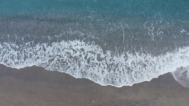 Onde del mare calmo