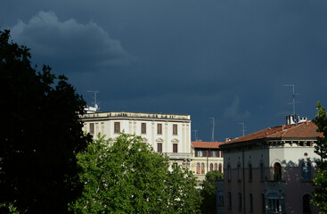 storm over the city, antes del vendaval