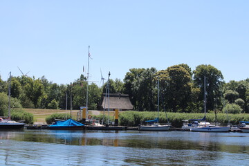 Knoops Park in Bremen (Germany), river Lesum