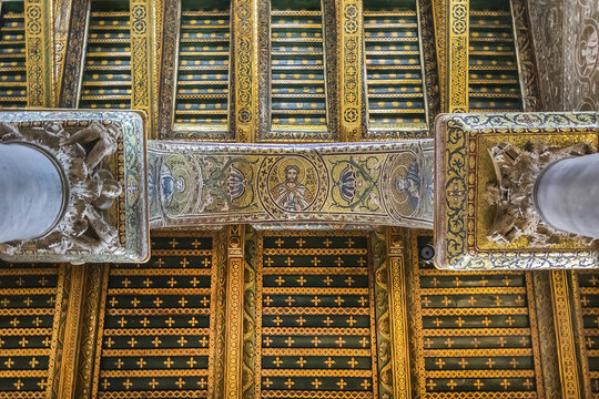 Interior of Roman Catholic Cathedral of Monreale (or Duomo di Monreale, 1267) near Palermo; one of the greatest extant examples of Norman architecture. Monreale, Sicily, Italy. September 28, 2018.